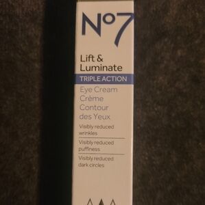 No7 lift luminate triple action eye cream